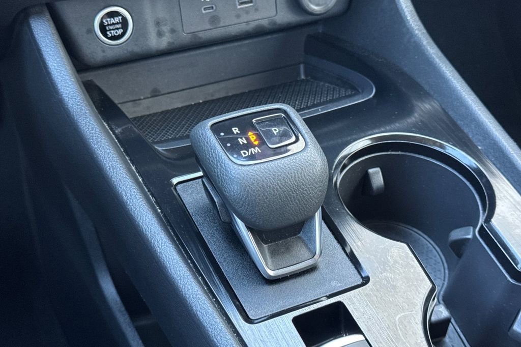 Used 2023 Nissan Rogue SV image 22