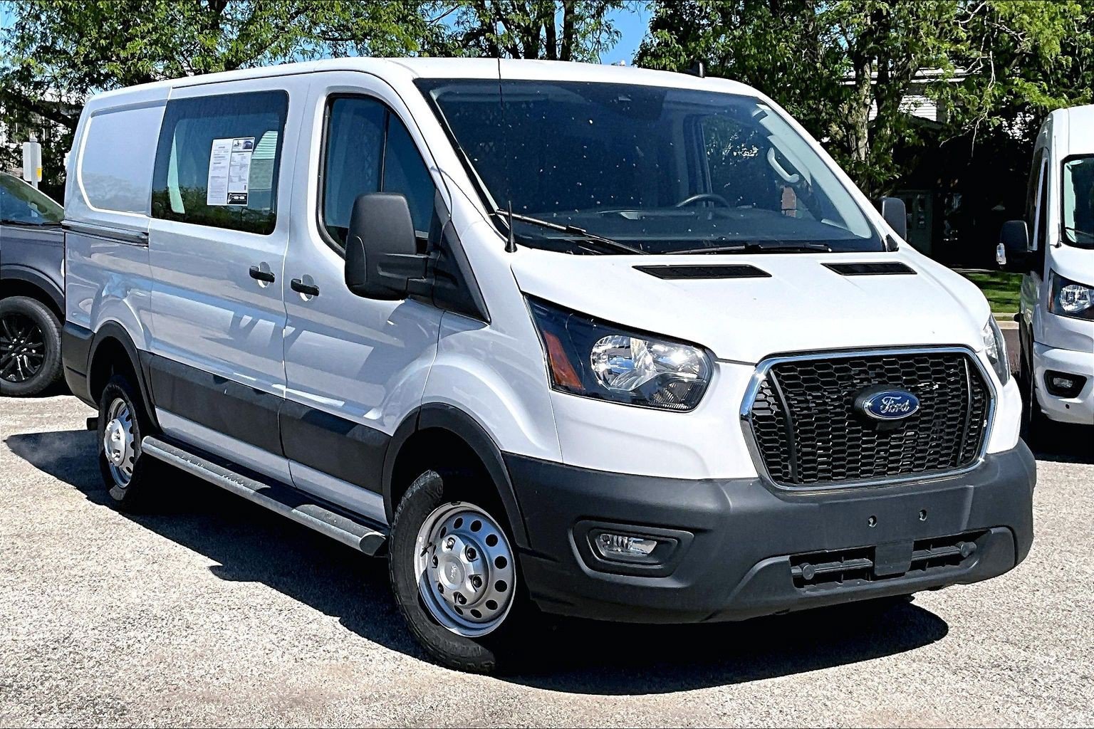 Used 2023 Ford Transit 250 Low Roof AWD w/ Exterior Upgrade Package image 32