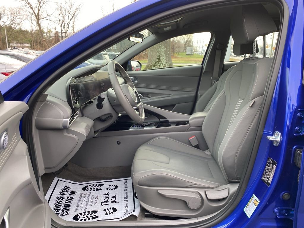 Certified 2023 Hyundai Elantra SEL w/ Convenience Package image 12