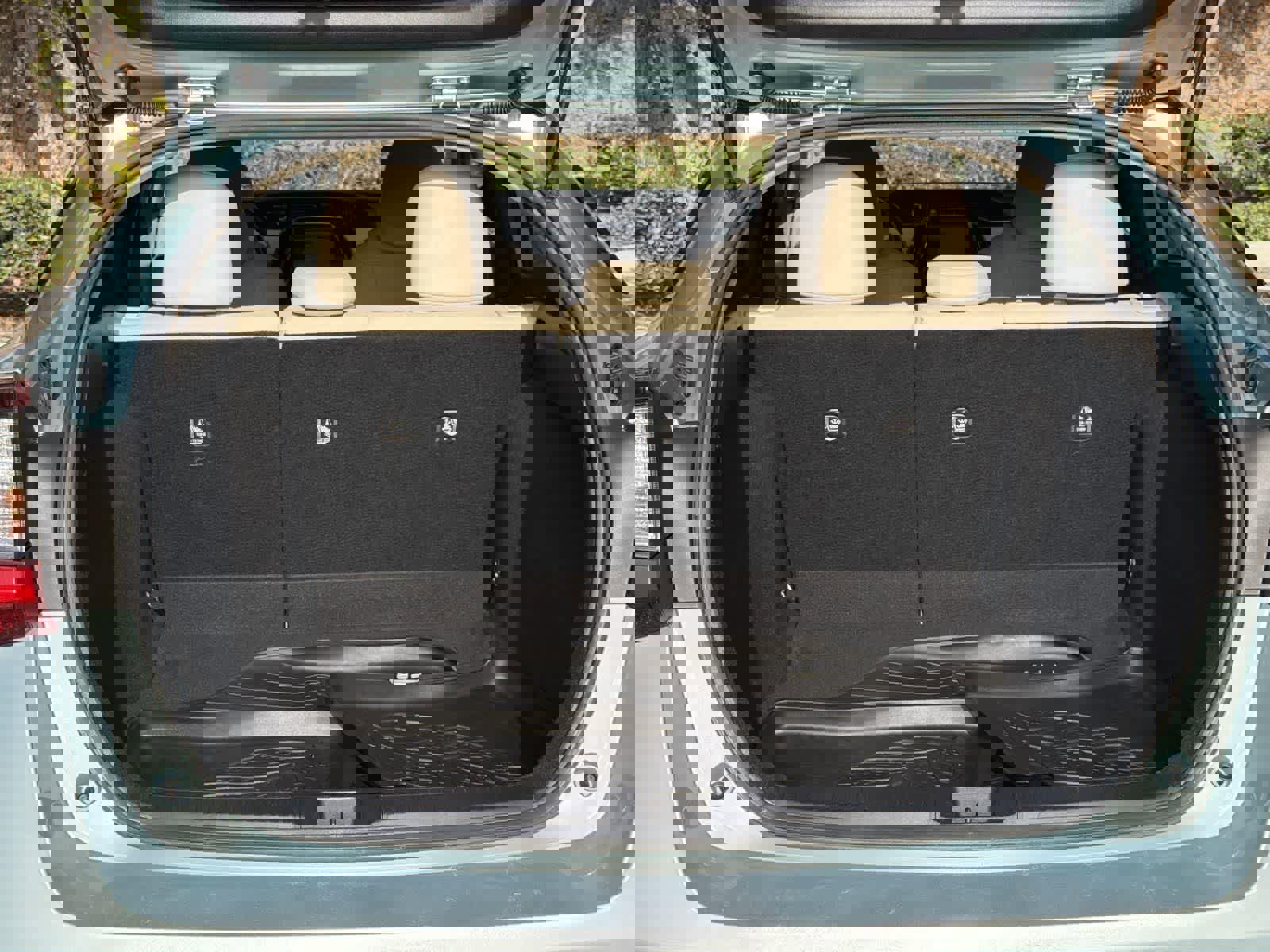 Used 2021 Toyota Prius L Eco image 29