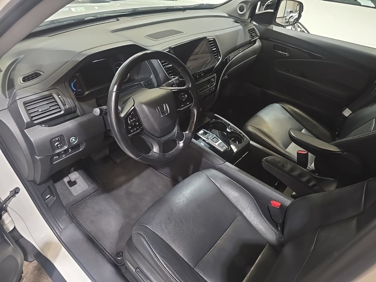 Used 2019 Honda Pilot Touring image 30