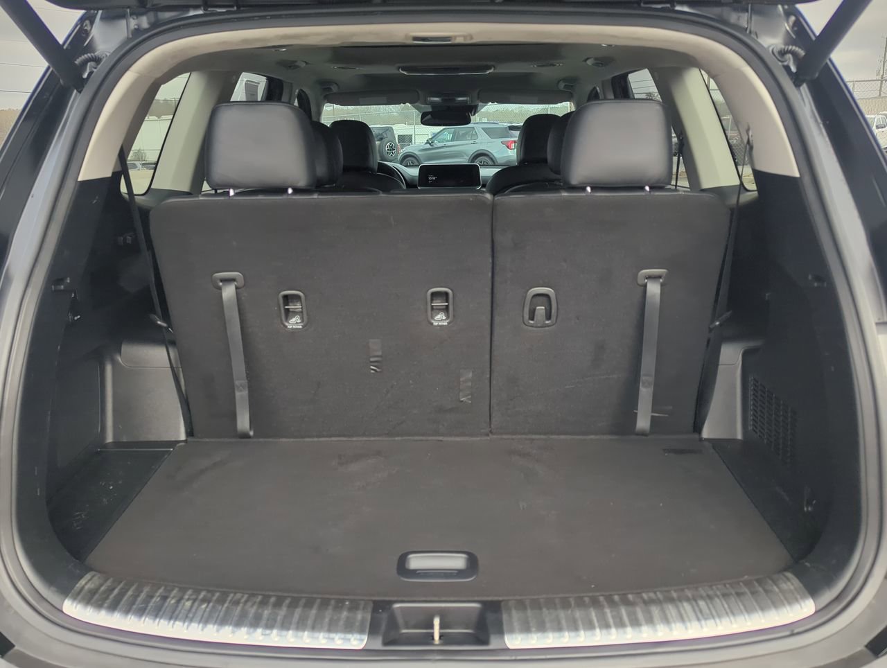 Used 2022 Kia Telluride SX w/ SX Prestige Package image 11