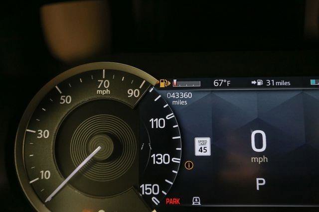 Used 2023 Land Rover Defender 110 X-Dynamic SE image 42