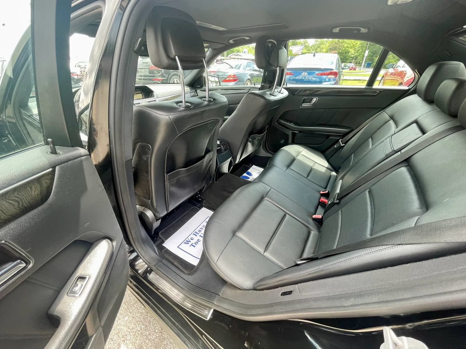 Used 2010 Mercedes-Benz E 350 Sedan image 7