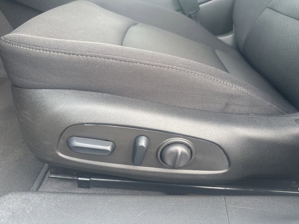 Used 2024 Chevrolet Malibu LT w/ Sport Edition image 10