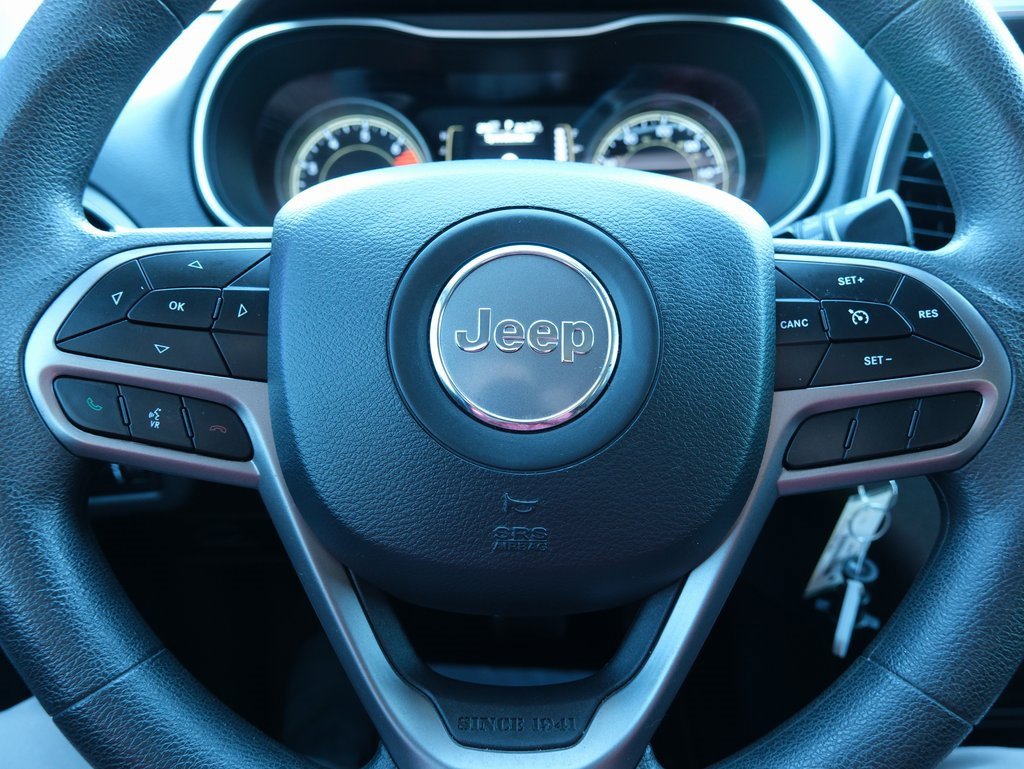 Used 2021 Jeep Cherokee Latitude image 16