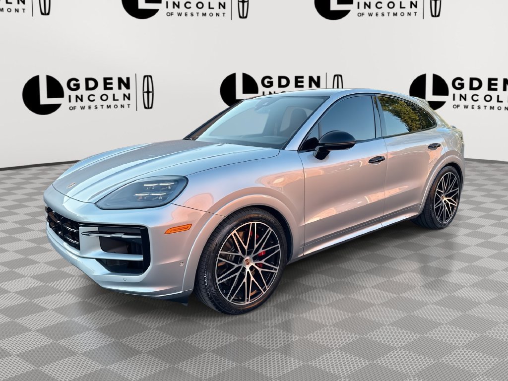 Used 2025 Porsche Cayenne GTS AWD/4WD image 1