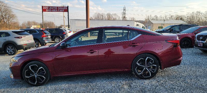 Used 2024 Nissan Altima 2.5 SR FWD image 3
