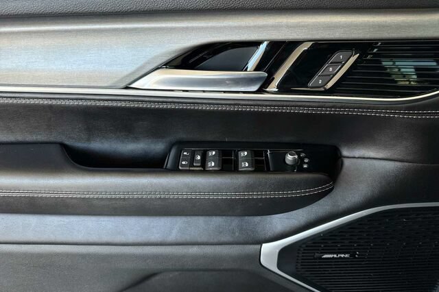 Certified 2023 Jeep Wagoneer Series II AWD/4WD image 8