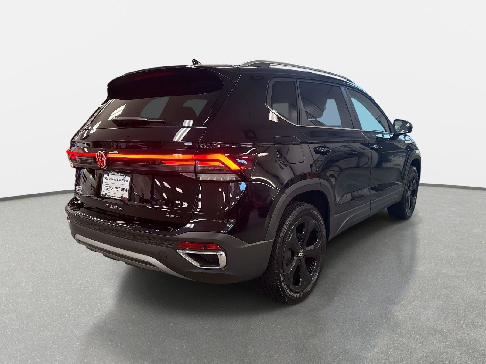 New 2026 Volkswagen Taos SEL image 5