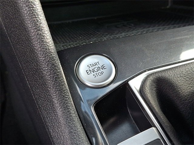 Used 2022 Volkswagen Tiguan SE image 23
