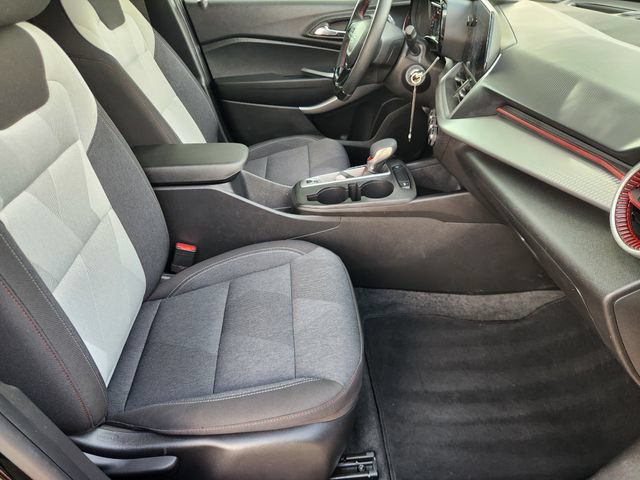 Used 2024 Chevrolet Trax RS FWD image 14