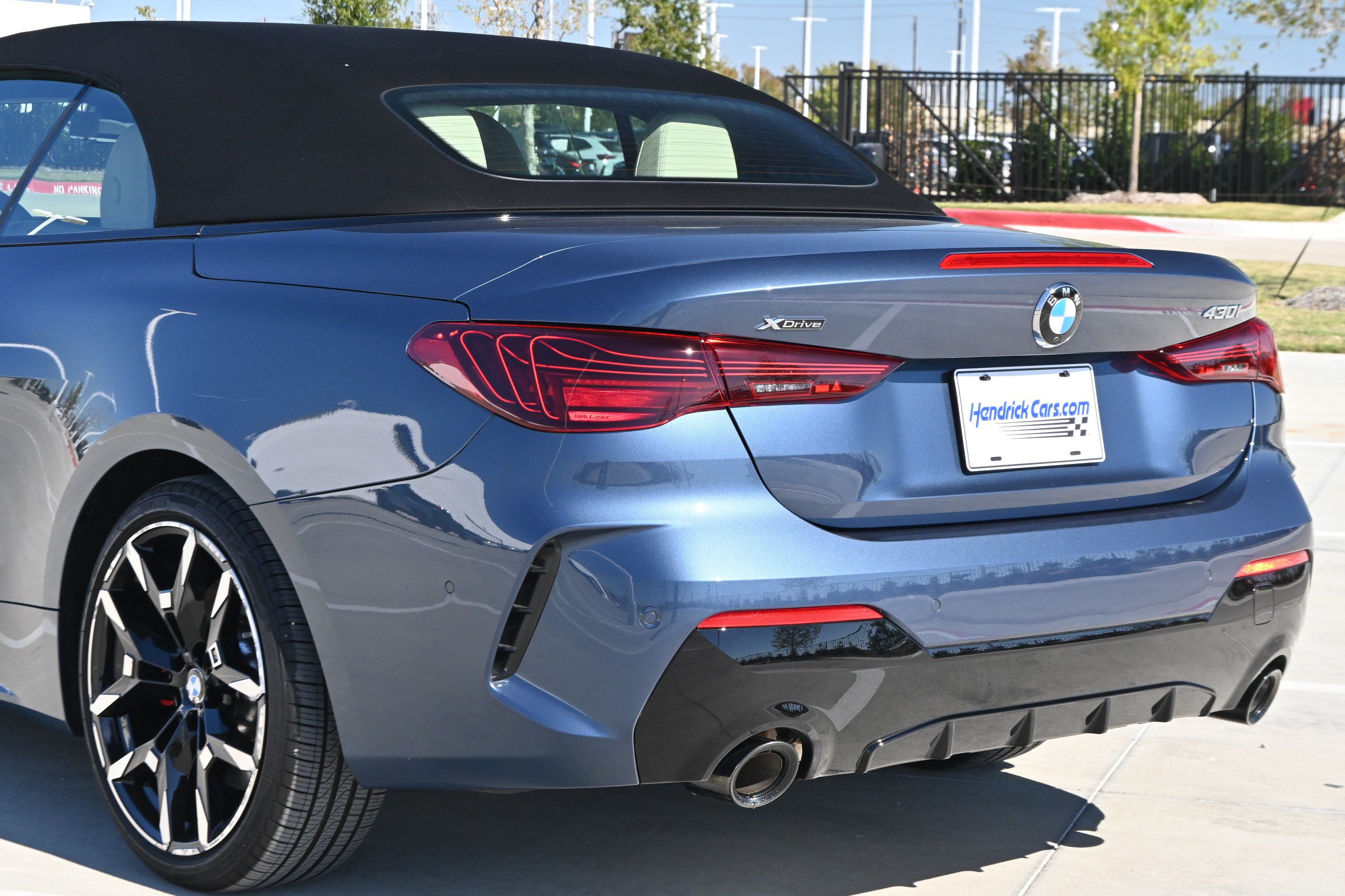 Used 2026 BMW 430i xDrive Convertible w/ M Sport Package AWD/4WD image 10
