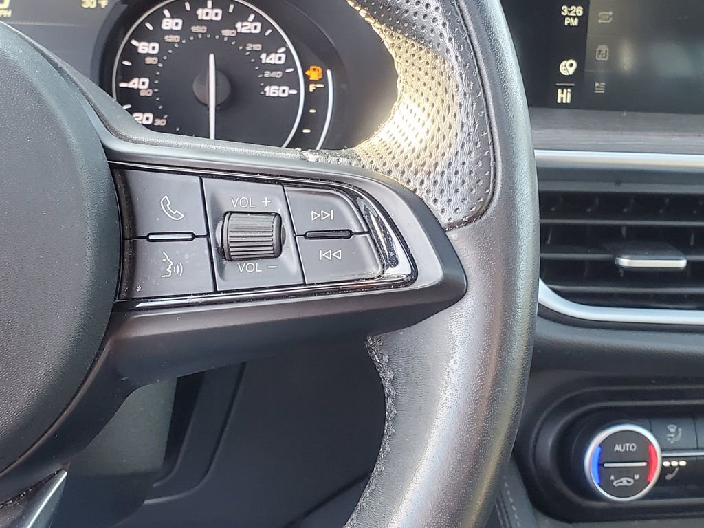 Used 2023 Alfa Romeo Stelvio Ti image 23