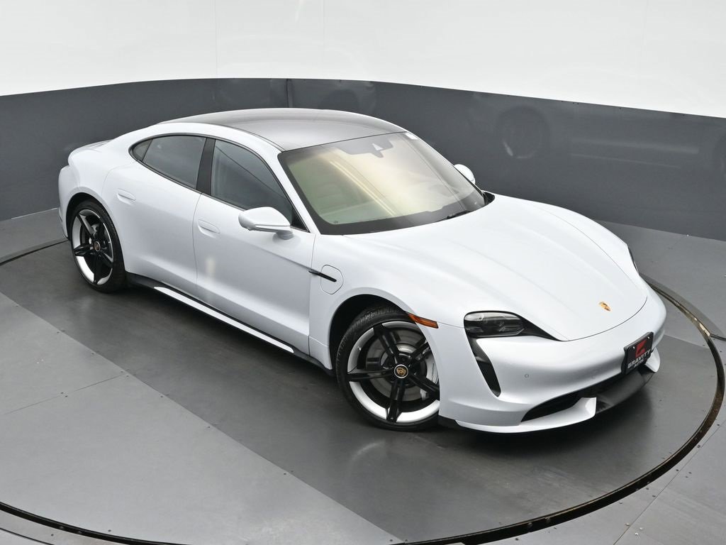 Used 2022 Porsche Taycan Turbo w/ Premium Package image 31