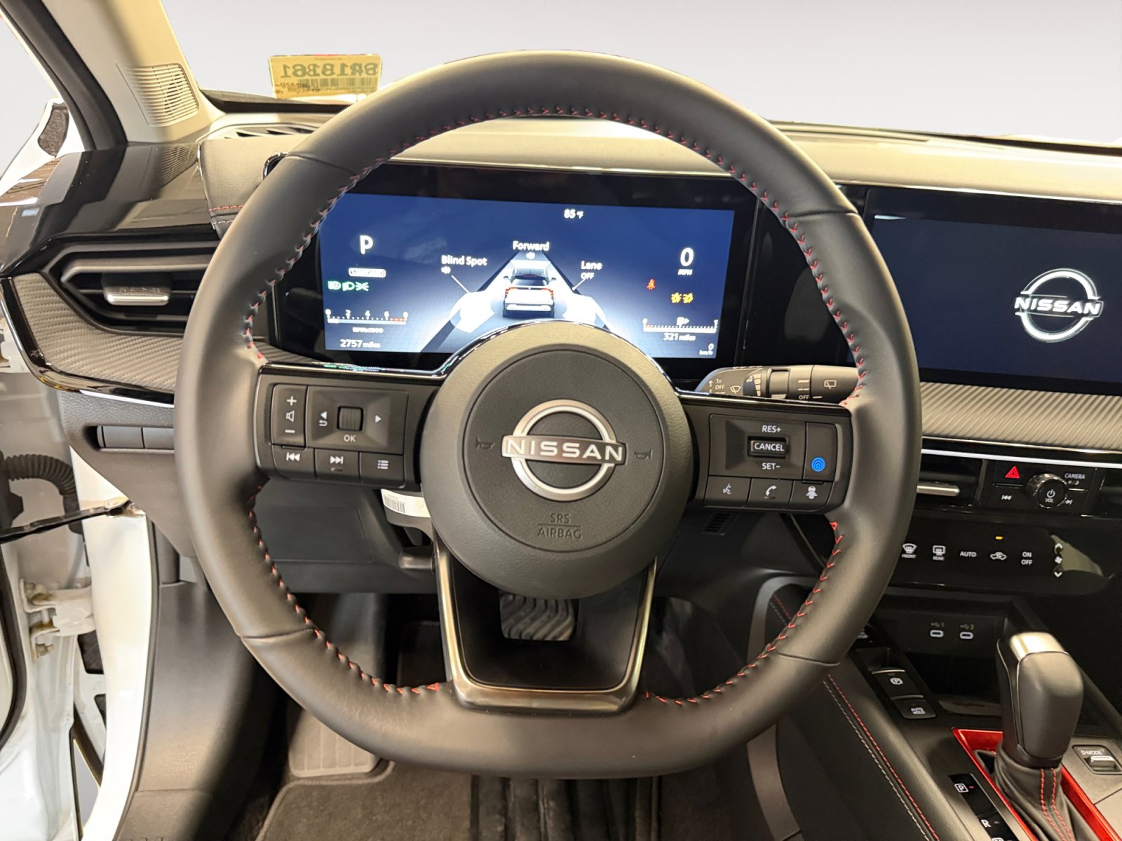 Used 2025 Nissan Kicks SR FWD image 14