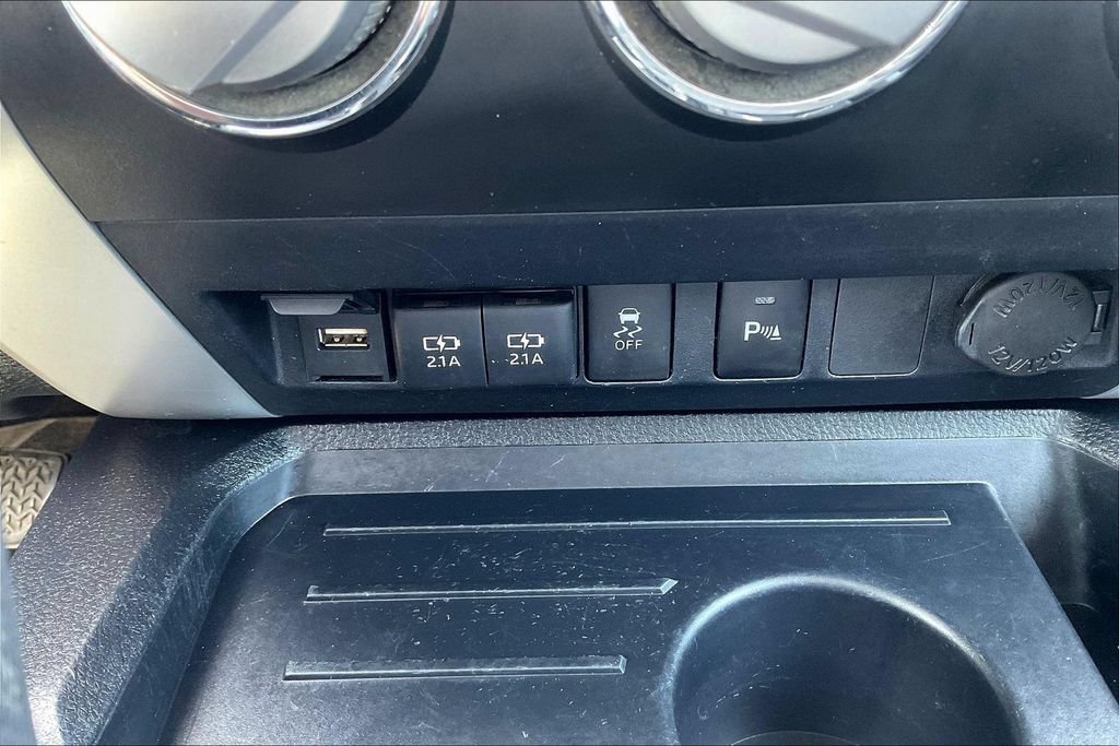 Used 2021 Toyota Tundra SR5 w/ Convenience Package AWD/4WD image 15