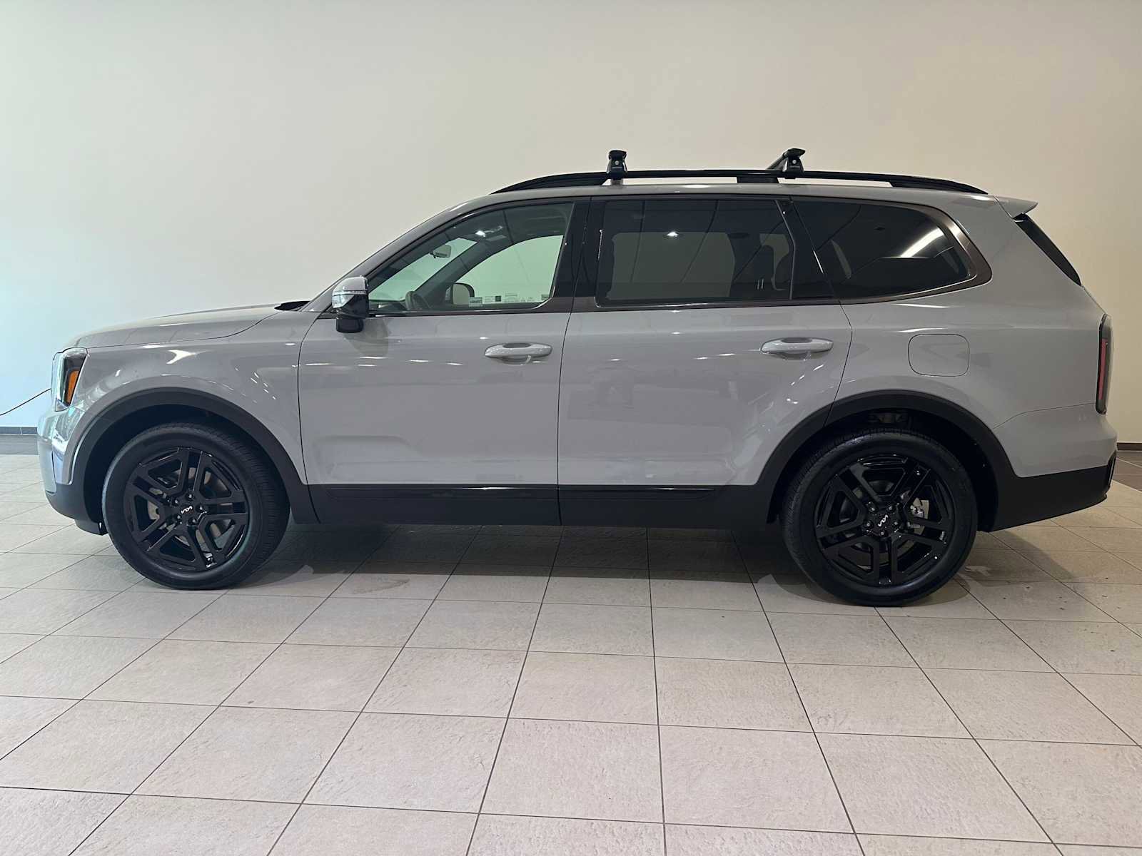 Used 2024 Kia Telluride SX Prestige X-Line AWD/4WD image 3