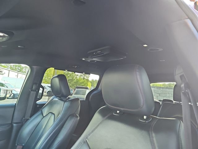 Used 2020 Chrysler Pacifica Touring-L image 12