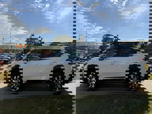 New 2025 Subaru Outback Limited image 9