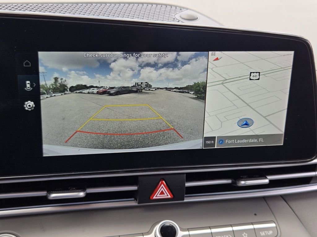 Certified 2024 Hyundai Elantra SEL FWD image 22