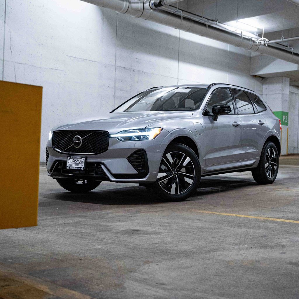 New 2026 Volvo XC60 T8 Core w/ Climate Package AWD/4WD image 1