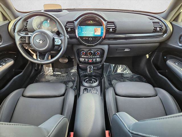 Used 2022 MINI Cooper Clubman S w/ Premium Package image 18