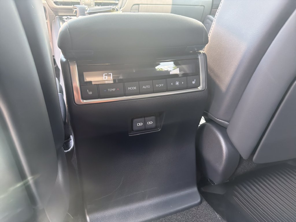 Used 2026 Lexus GX 550 w/ Accessory Package (2T) AWD/4WD image 36