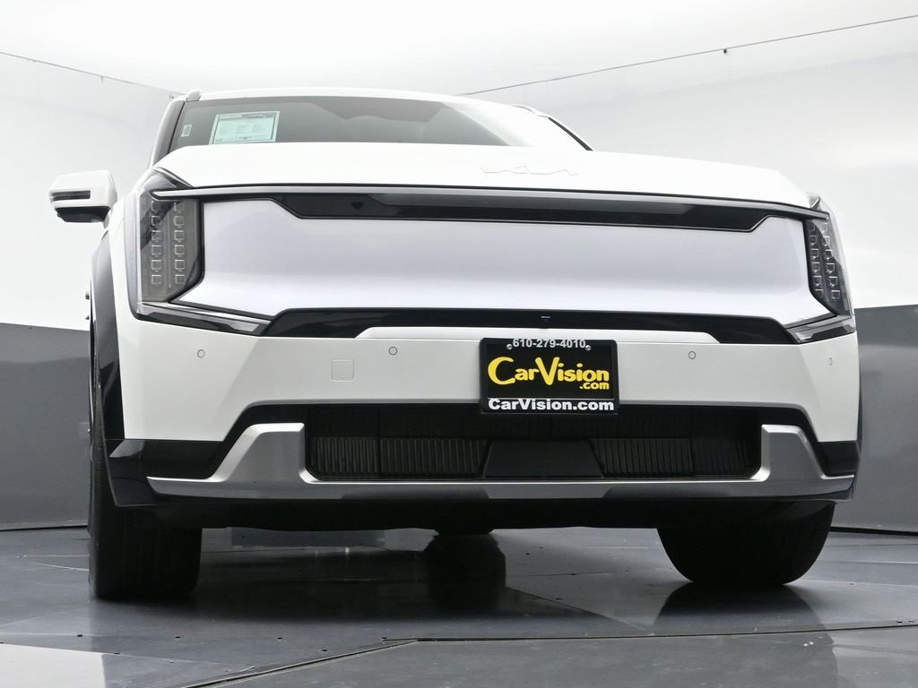 Used 2024 Kia EV9 Land image 53