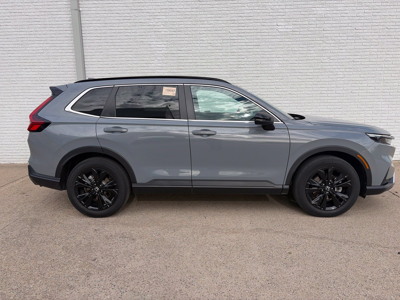 Used 2023 Honda CR-V Sport Touring image 2