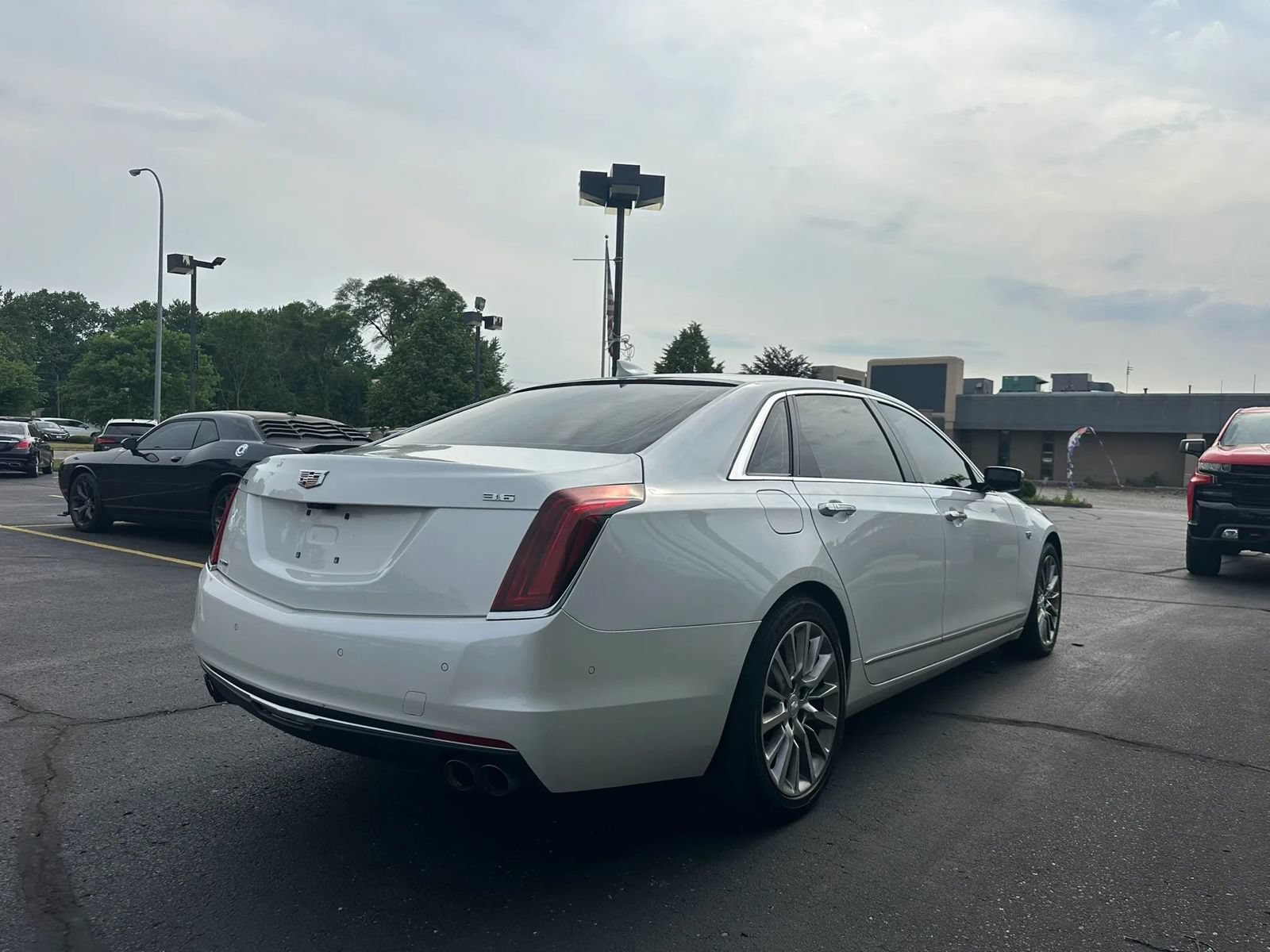Used 2017 Cadillac CT6 Premium Luxury w/ Comfort Package AWD/4WD image 4