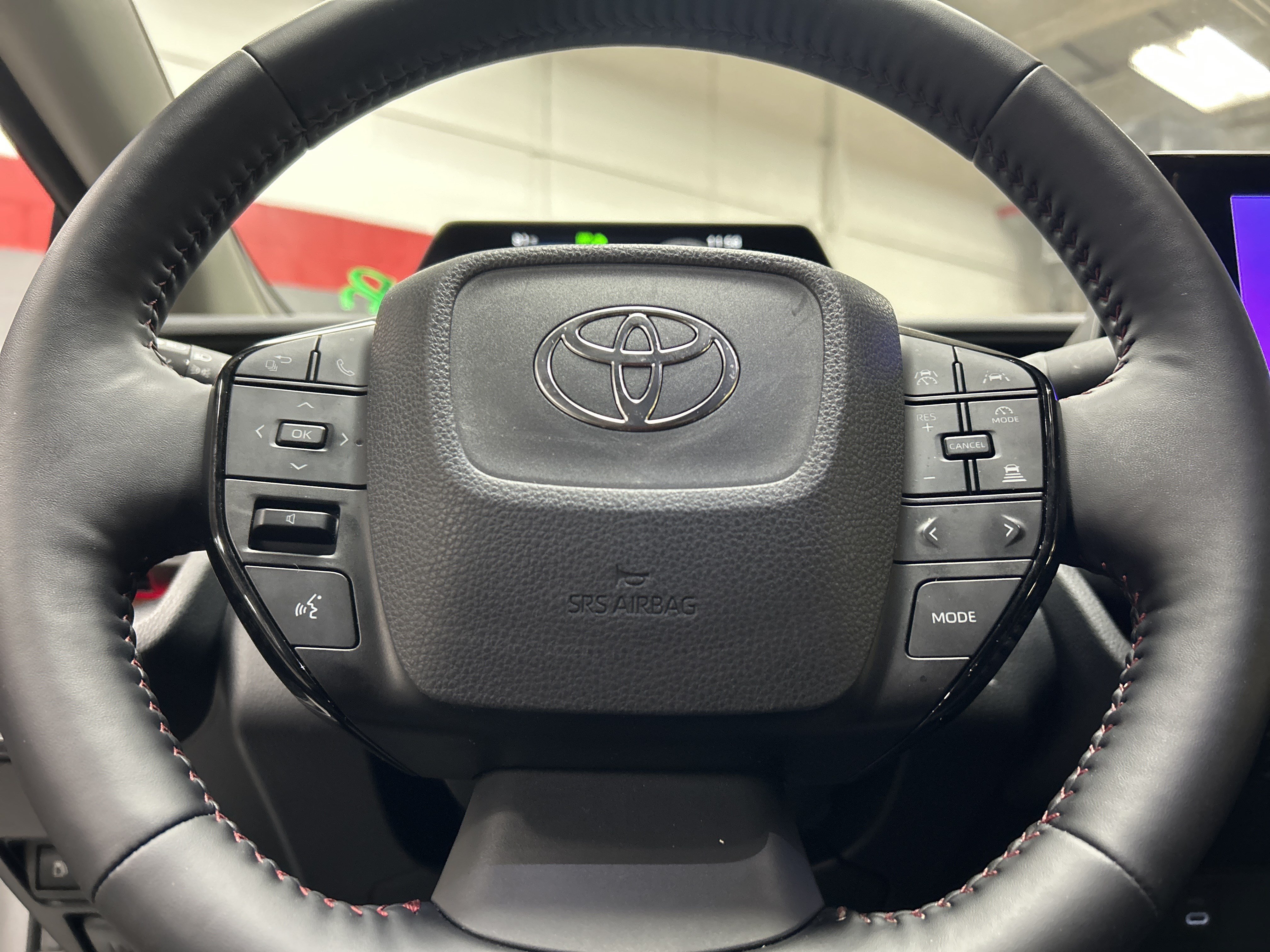 Used 2024 Toyota Prius Prime FWD image 17
