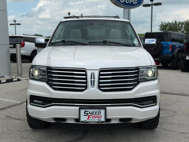 Used 2017 Lincoln Navigator Select AWD/4WD image 2