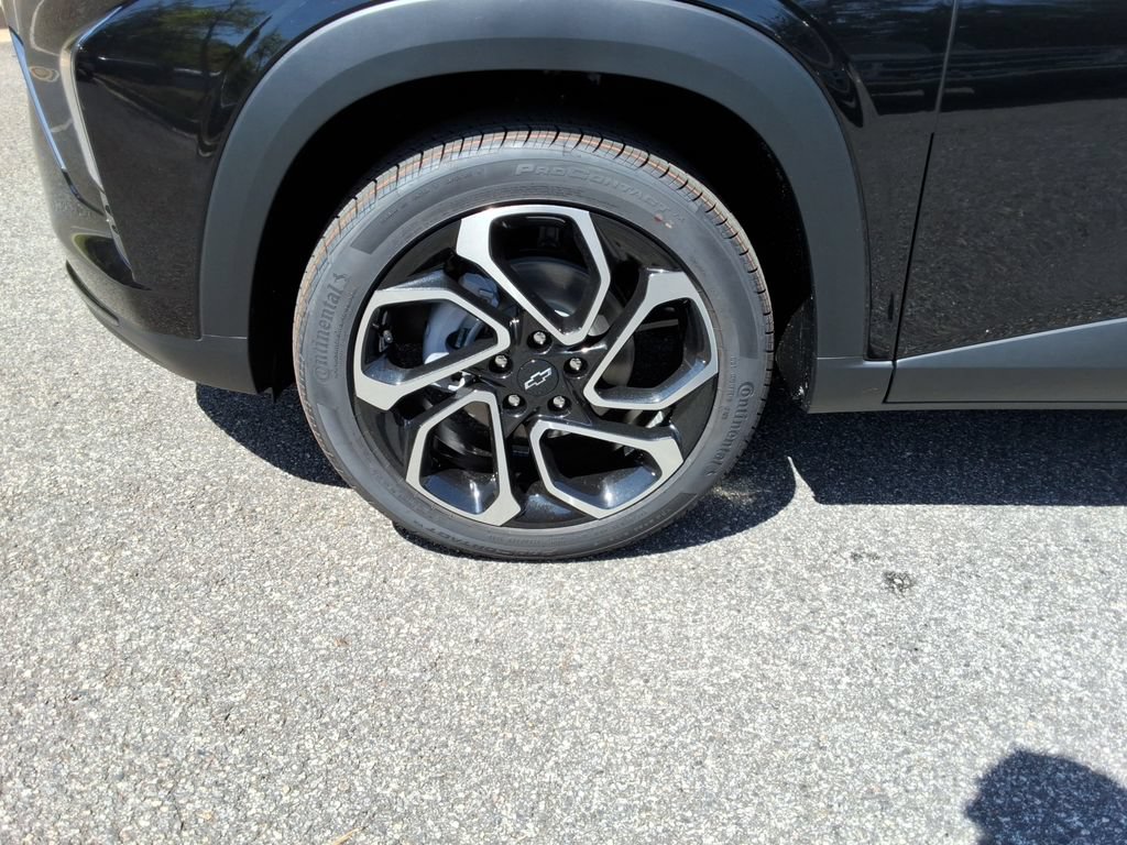 New 2026 Chevrolet Trax RS w/ Sunroof Package FWD image 10
