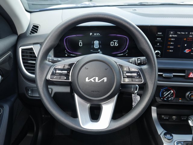 Used 2024 Kia Seltos LX image 13