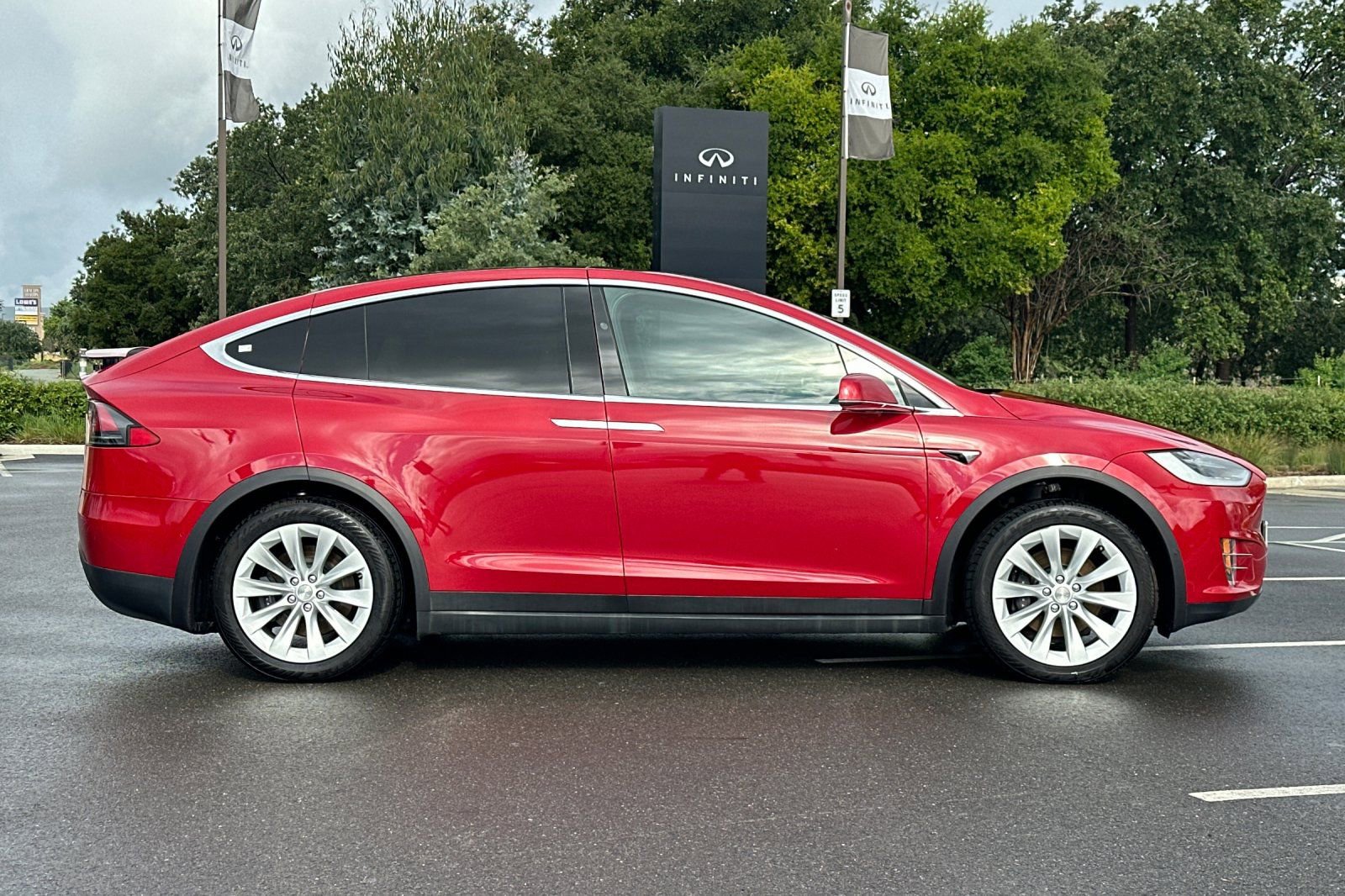 Used 2021 Tesla Model X Long Range image 3