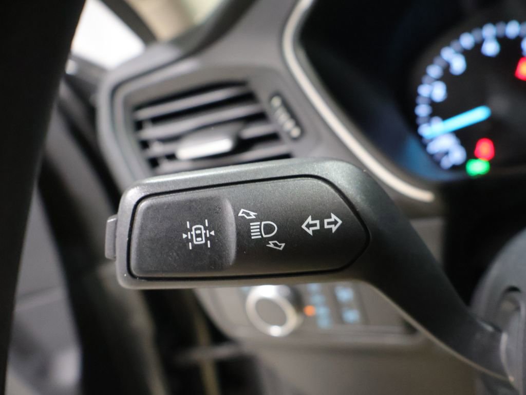 Used 2020 Ford Escape SE image 34