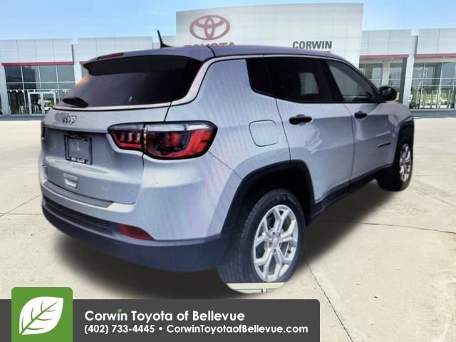 Used 2024 Jeep Compass Sport AWD/4WD image 13