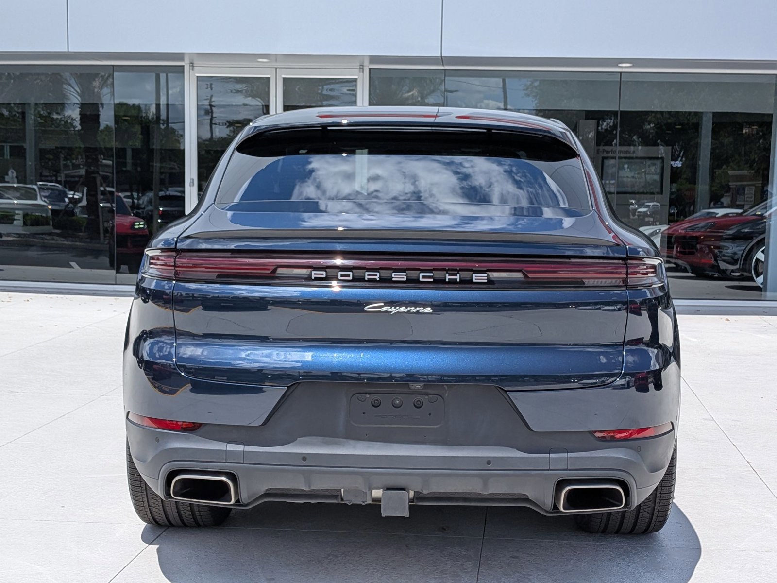 Certified 2024 Porsche Cayenne Coupe AWD/4WD image 13