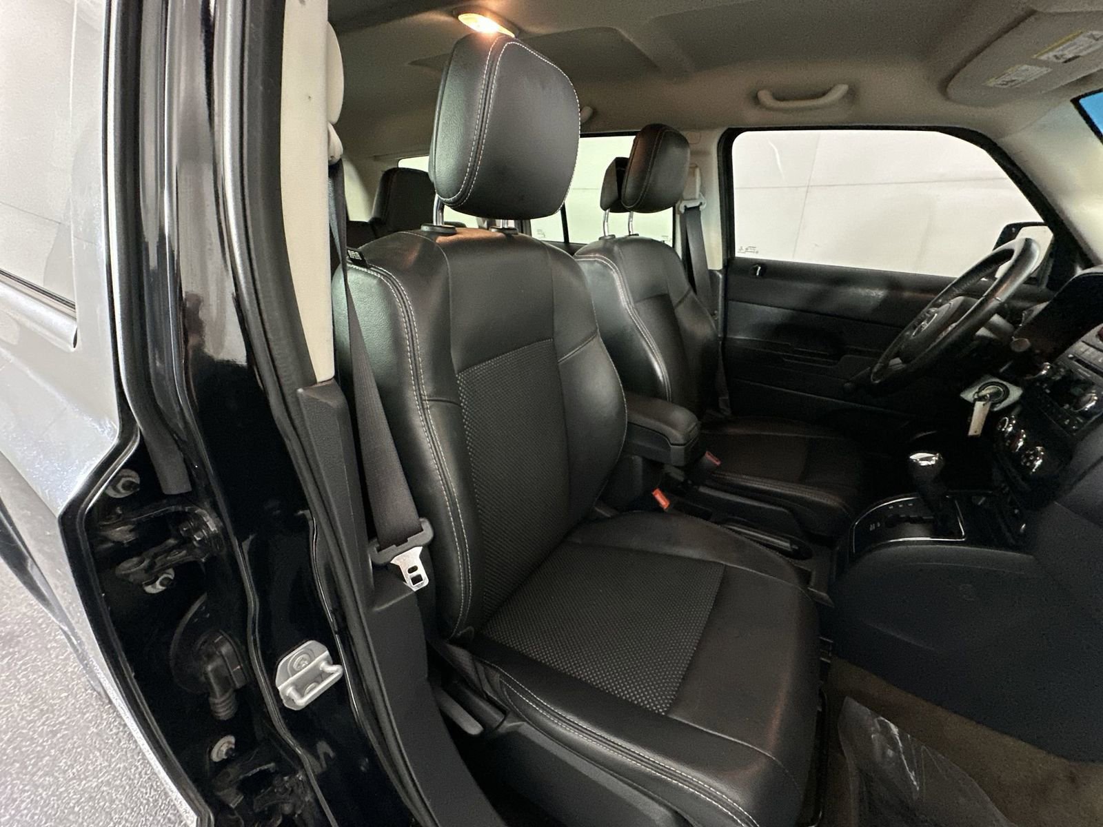 Used 2017 Jeep Patriot Sport image 28