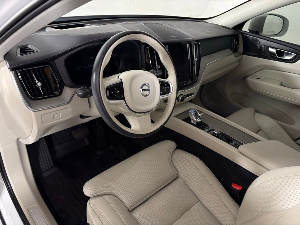 Used 2023 Volvo XC60 B5 Ultimate w/ Protection Package image 17