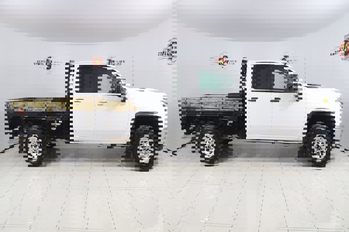 Used 2023 Chevrolet Silverado 3500 W/T w/ WT Convenience Package image 2