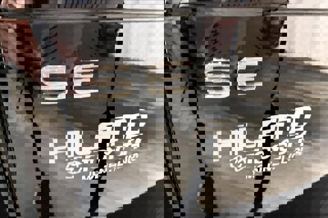 Used 2024 Volkswagen Tiguan SE R-Line w/ MDO Package, Three-Row image 8