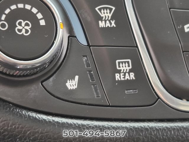 Used 2018 Chevrolet Malibu LT w/ Leather Package FWD image 22