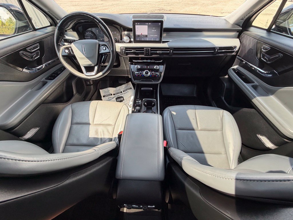 Used 2022 Lincoln Corsair AWD w/ Premium Package image 41