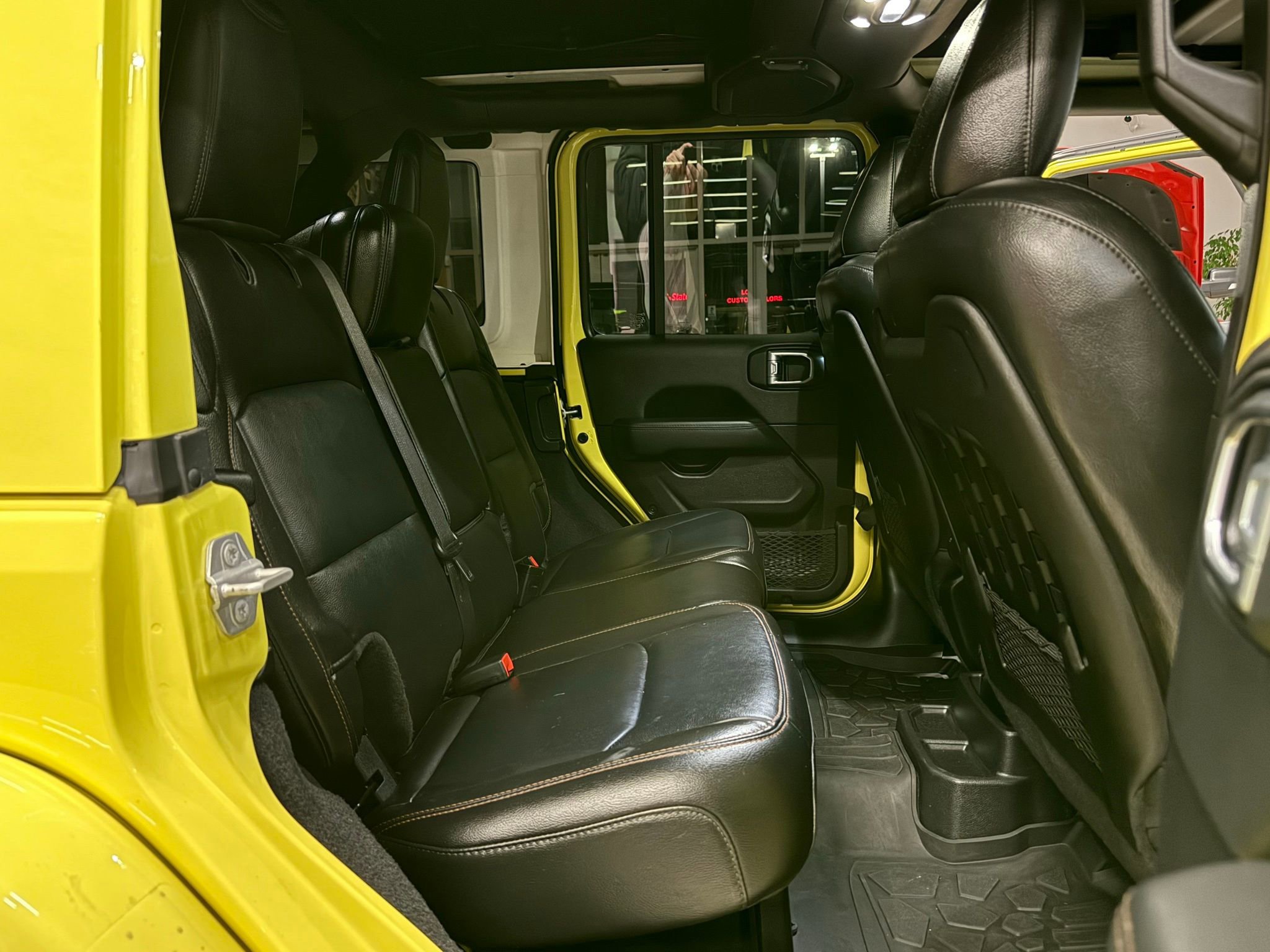 Used 2022 Jeep Wrangler Unlimited Rubicon w/ Trailer Tow Package image 23