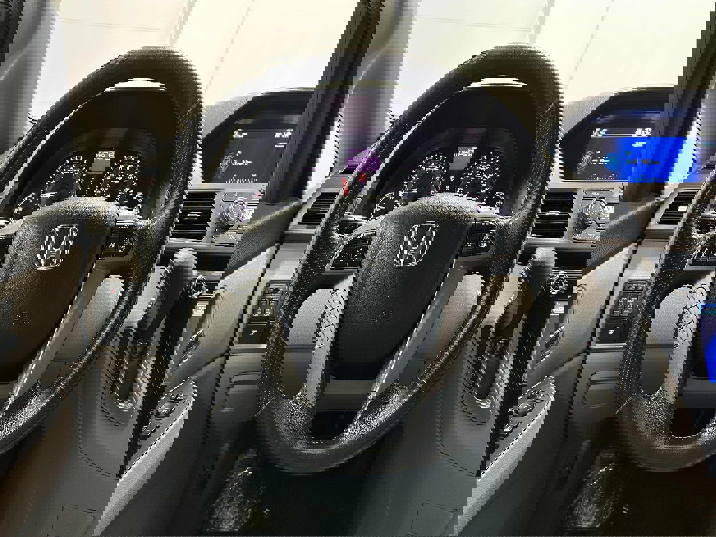 Used 2015 Honda Odyssey EX-L image 12