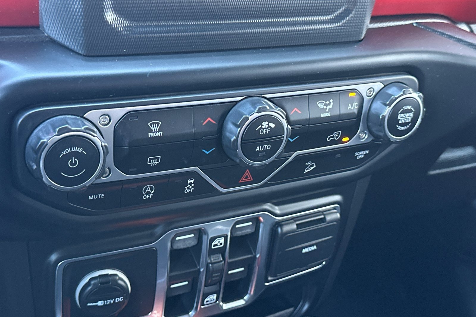 Used 2021 Jeep Wrangler Unlimited Rubicon image 32