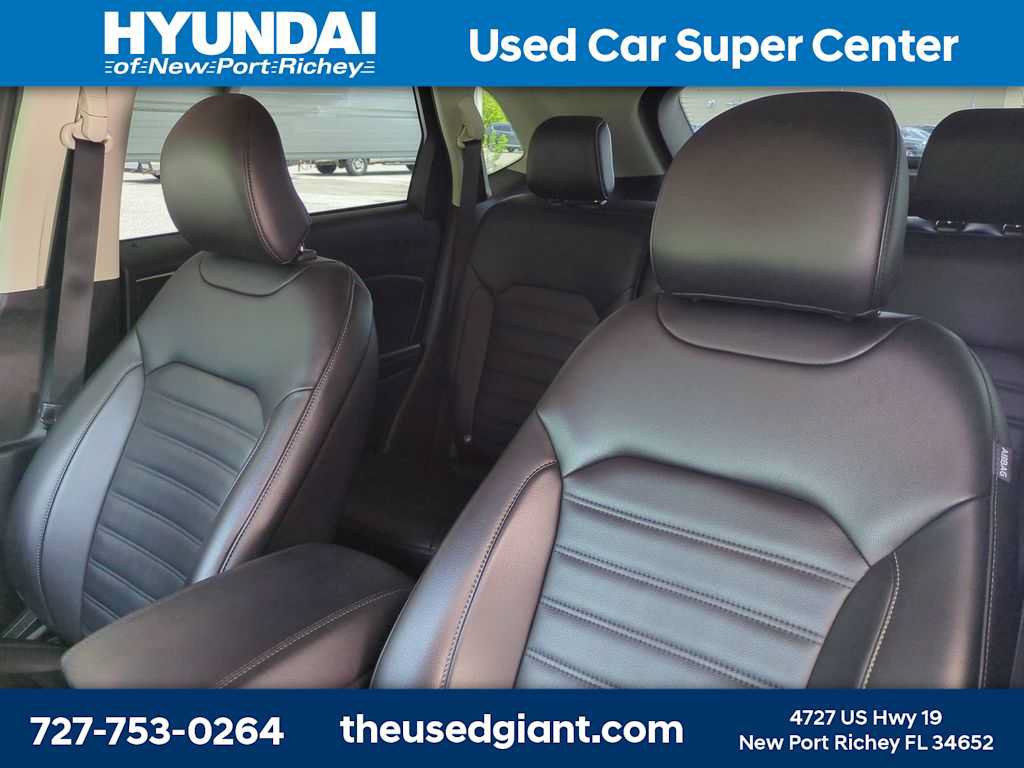 Used 2019 Ford Edge SEL w/ Equipment Group 201A FWD image 7