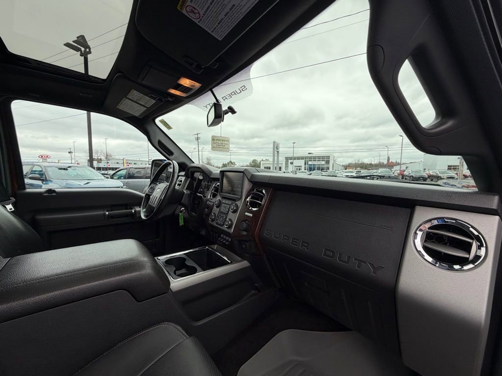 Used 2016 Ford F250 Lariat w/ Lariat Ultimate Package image 12